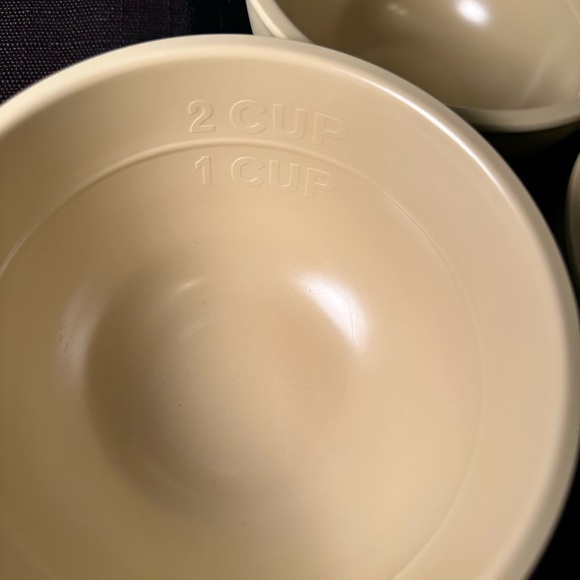 5pc Vintage Light  Yellow/beige melamine  Nesting Measuring Bowl Set 1/4-2 Cups - Picture 3 of 7